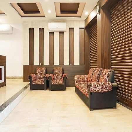 Vaccinated Staff - Oyo 74707 Balaji Inn バラナシ エクステリア 写真